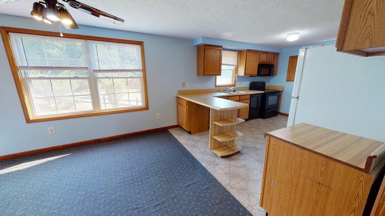 975 Greenmurray Hl - Photo 6 of 44