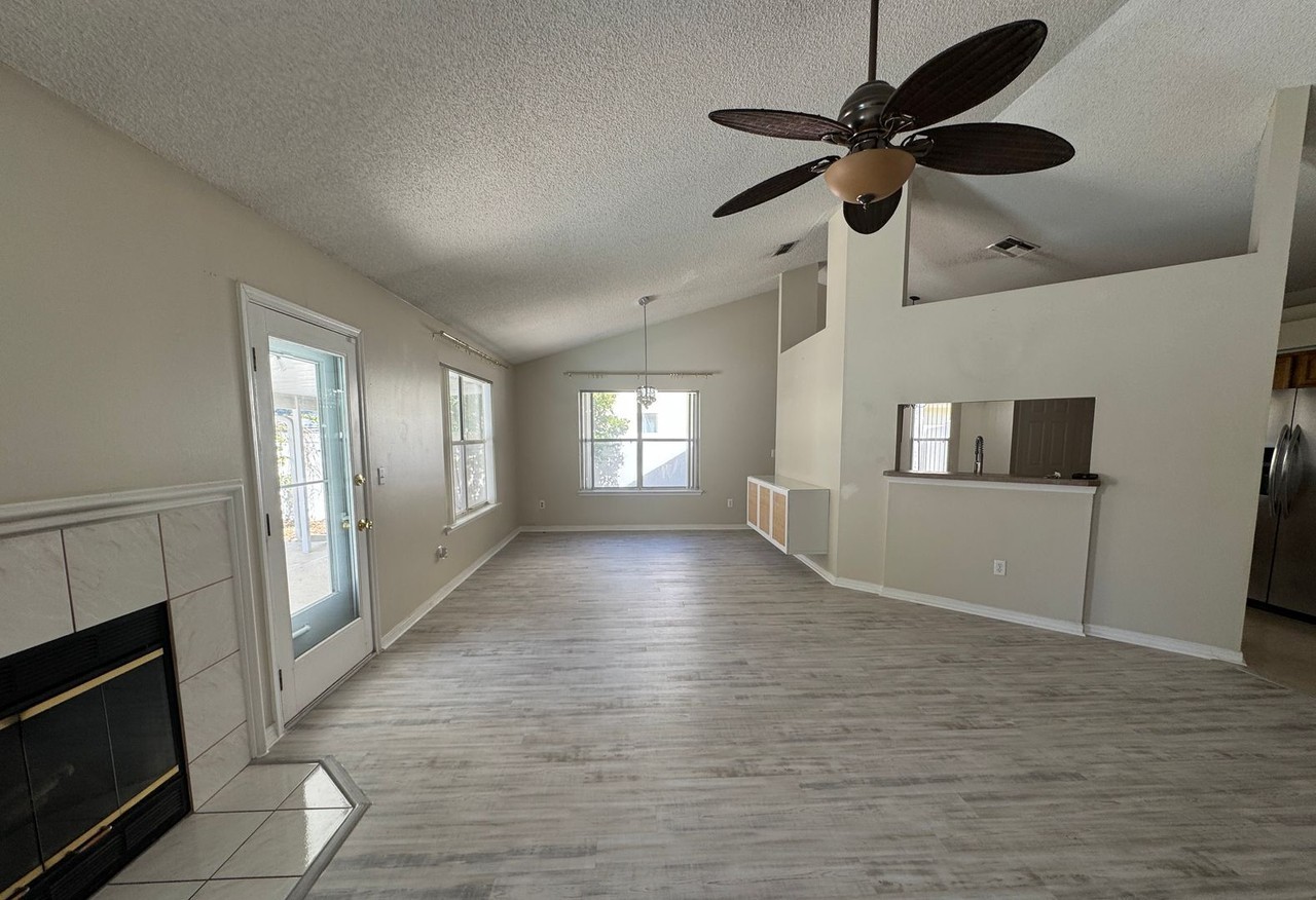 2131 Inverness Rd - Photo 5 of 28