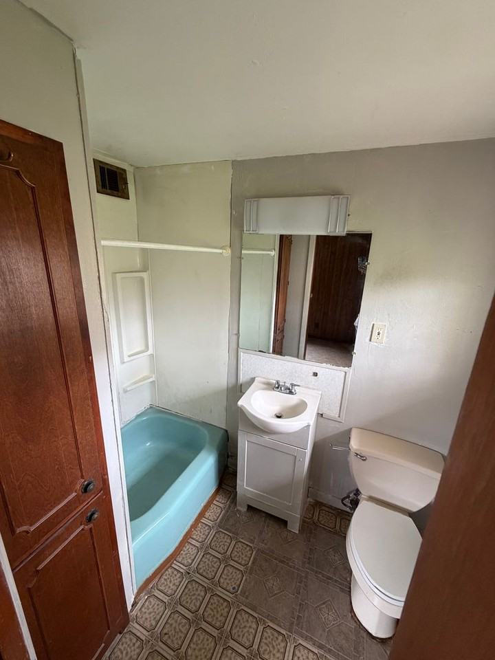 2125 Primrose St - Photo 6 of 10