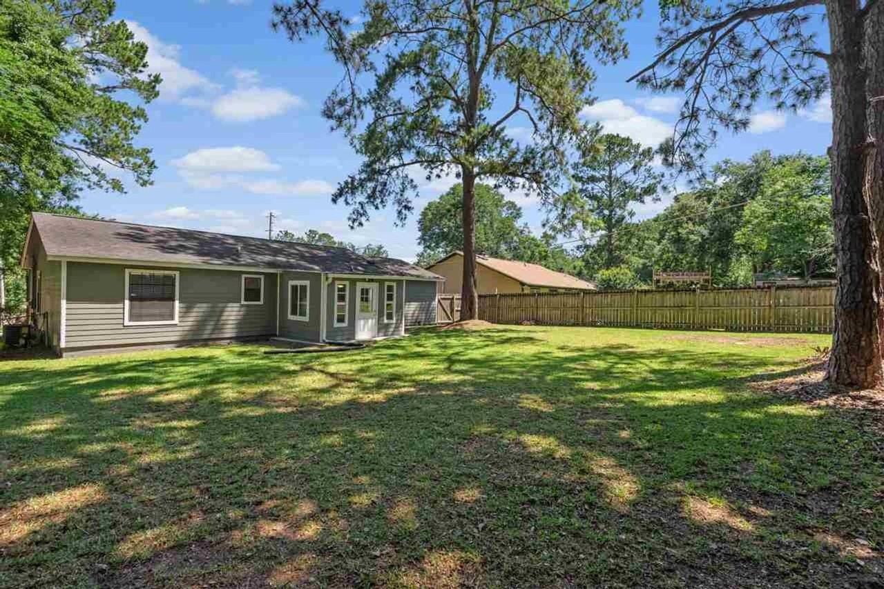 4320 Carnwath Rd - Photo 3 of 16