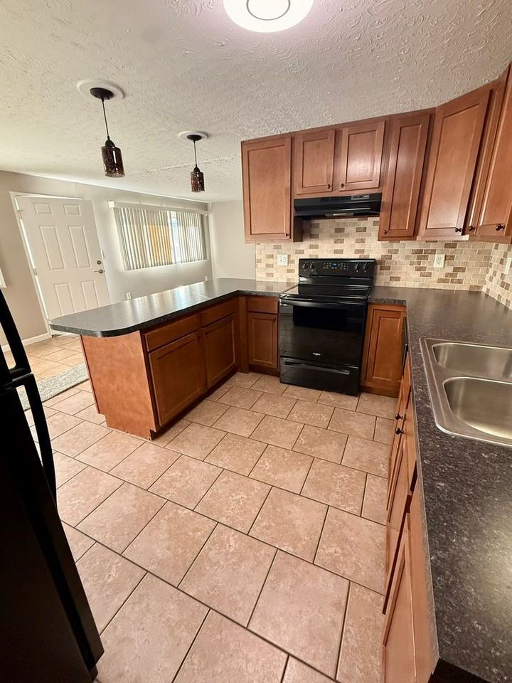 5137 Mays Ave - Photo 4 of 22