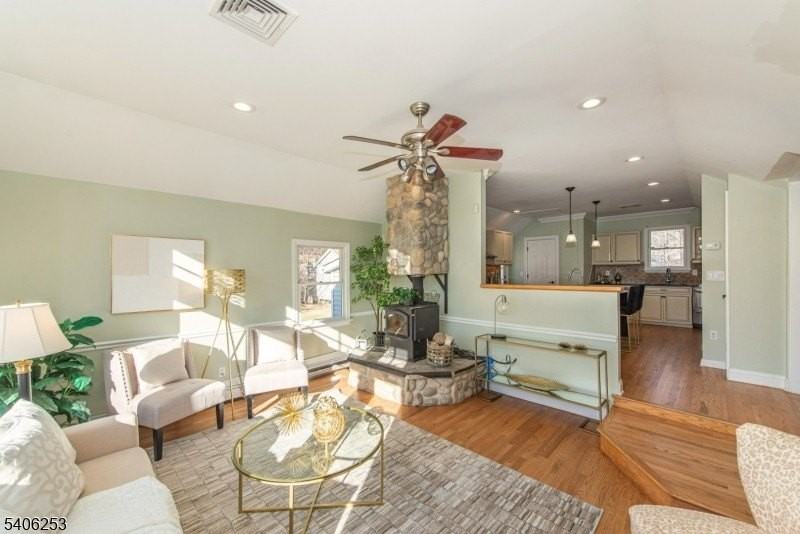 414 Mineral Springs Rd - Photo 7 of 45