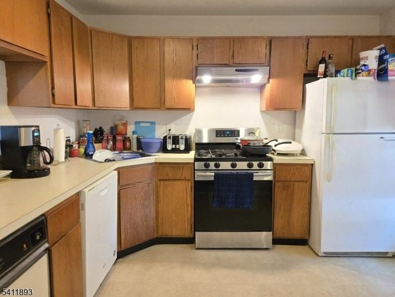 27 Woodward Ln - Photo 4 of 14