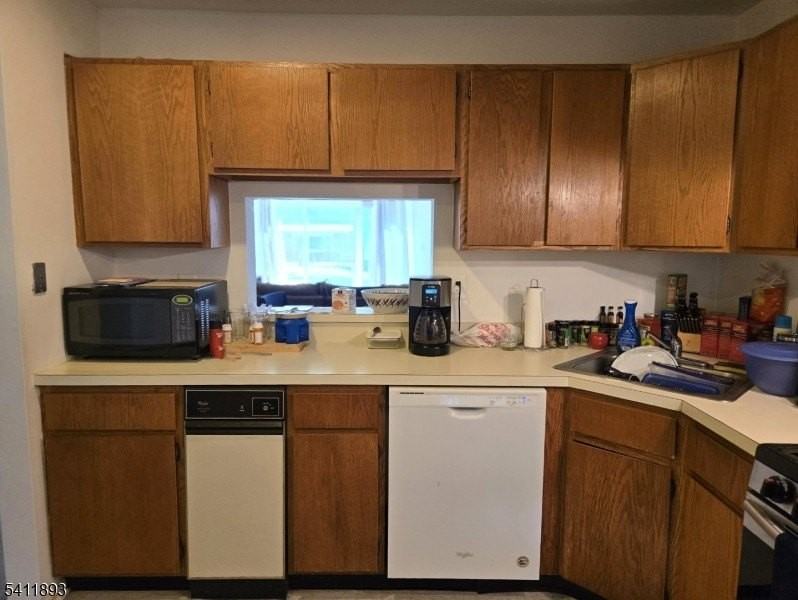 27 Woodward Ln - Photo 5 of 14