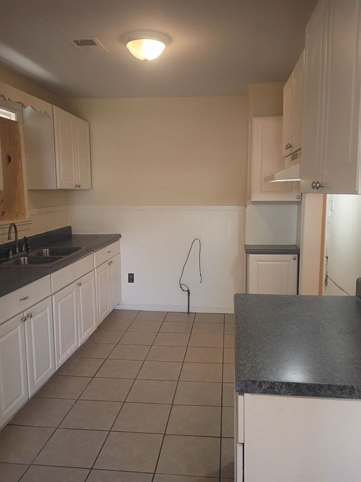 2708 Burns Ave - Photo 7 of 7