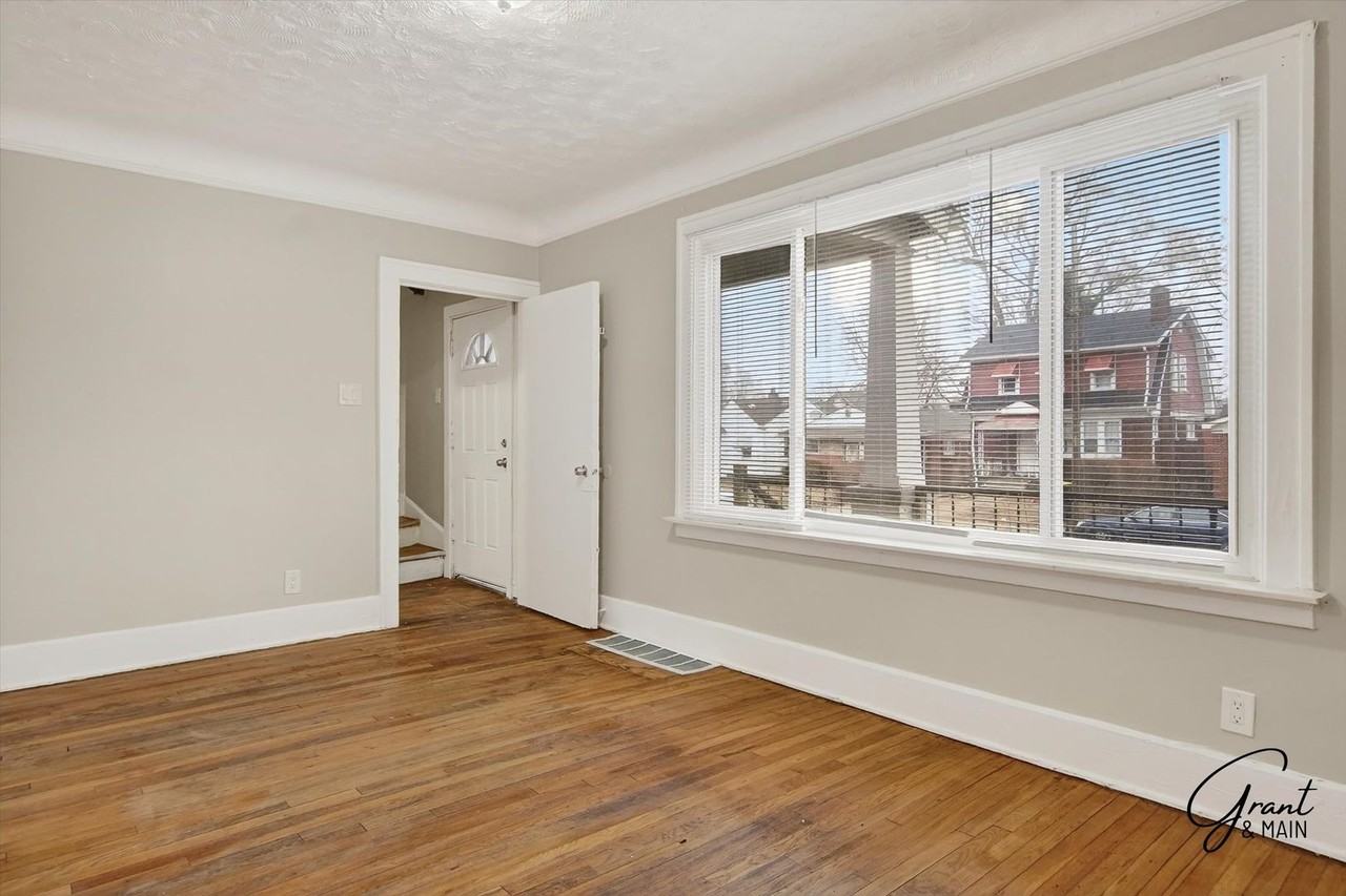 20117 Santa Rosa Dr - Photo 4 of 29