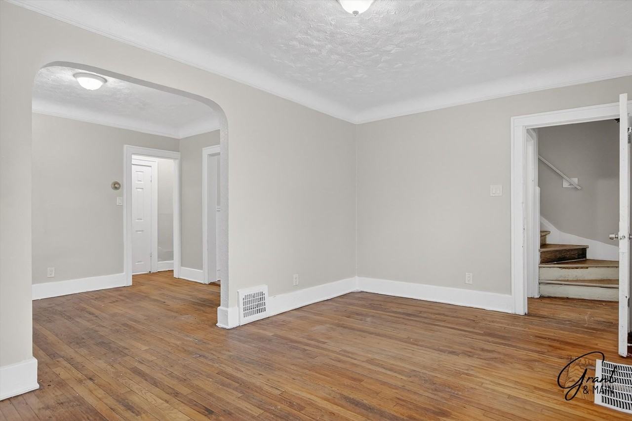 20117 Santa Rosa Dr - Photo 5 of 29