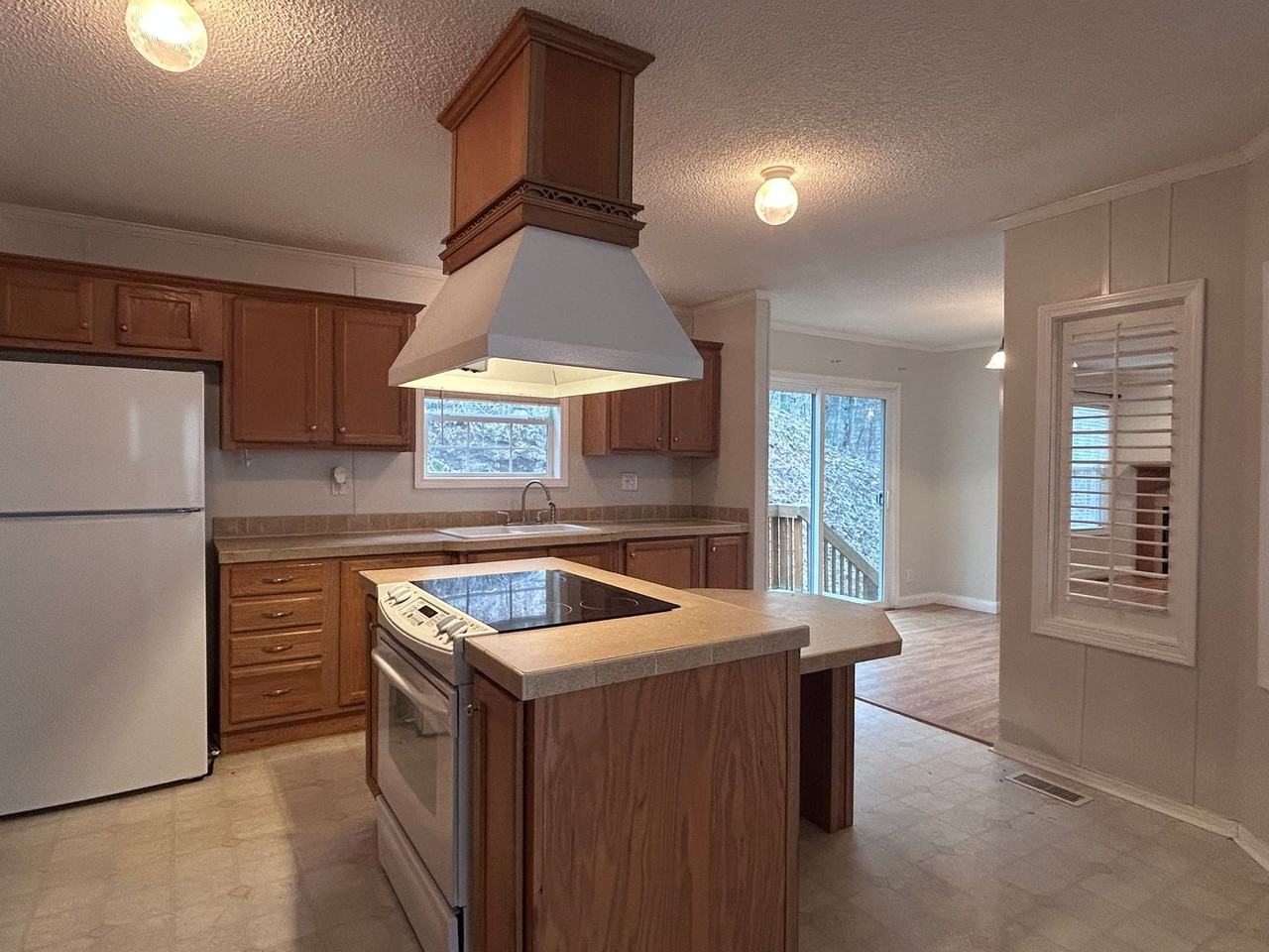 560 Wards Branch Rd - Photo 4 of 30