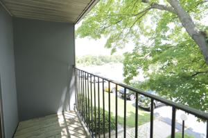 featured image of 2221 W Willow Knolls Dr