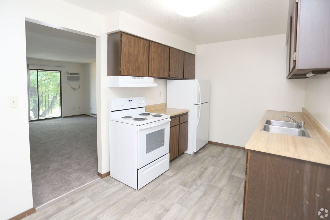 Willow Knolls Apartments - Photo 5 of 6