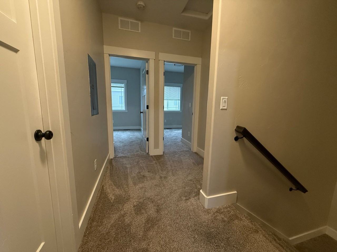 694 S Saturn Ave - Photo 6 of 13