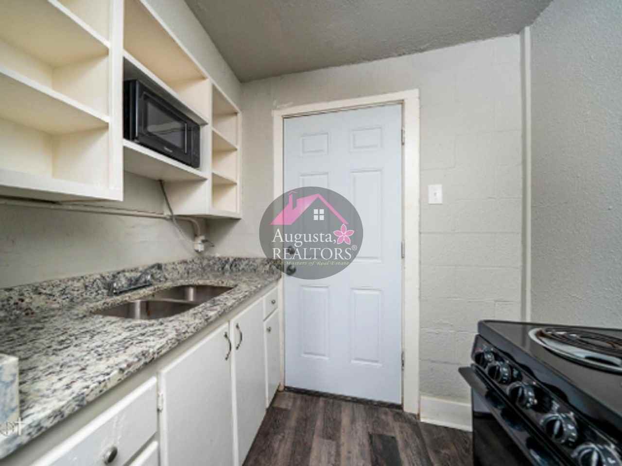 Starview Apartments - Photo 2 of 5