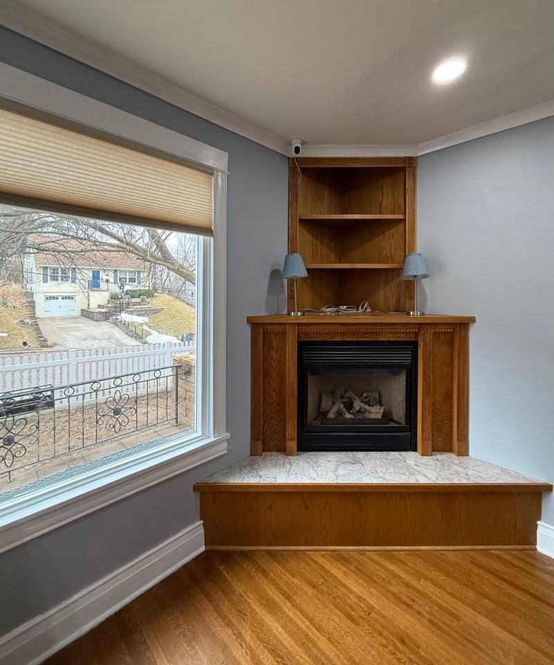 208 5th Ave - Photo 5 of 24