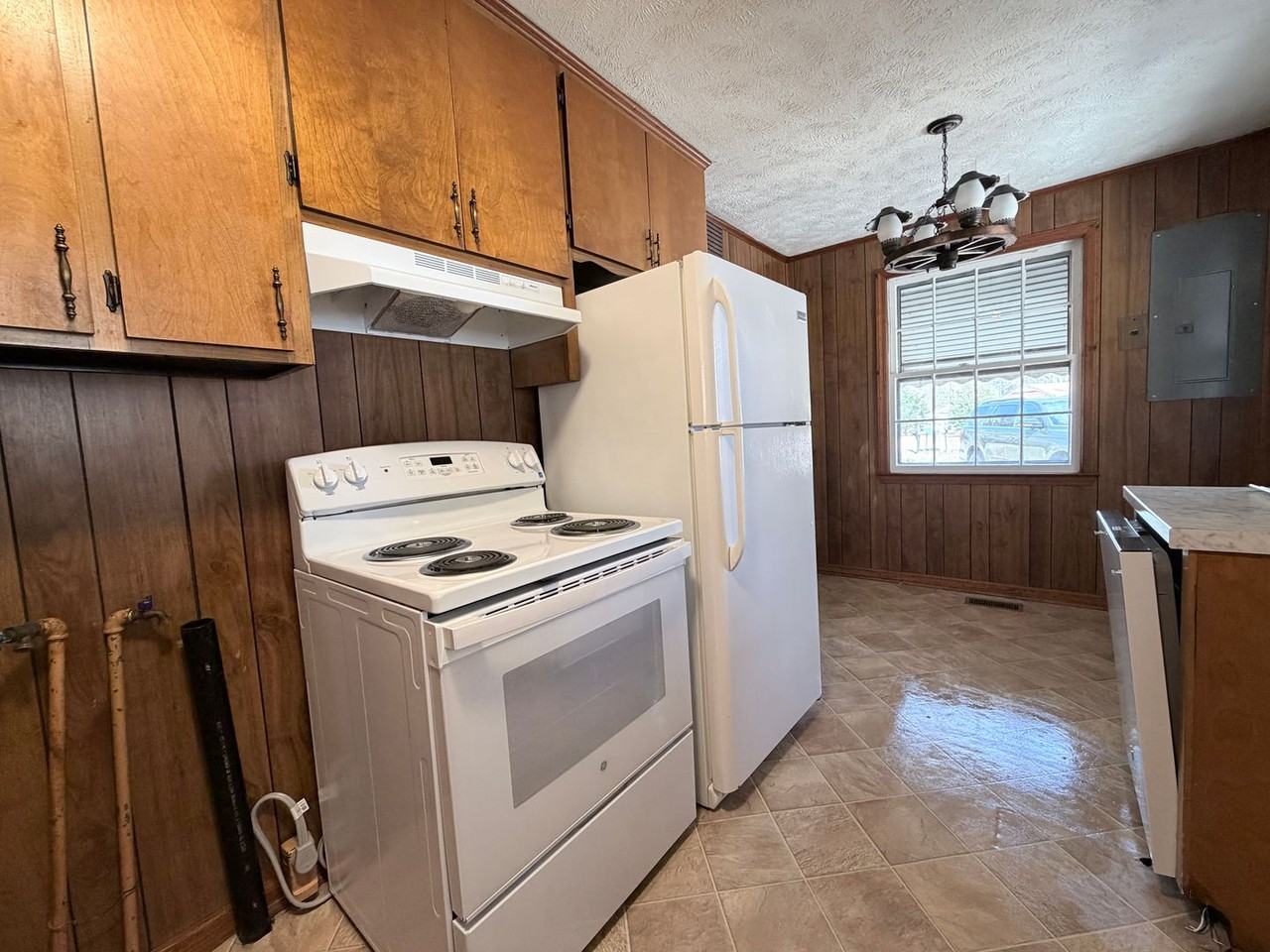 14120 Kiser Rd - Photo 5 of 15