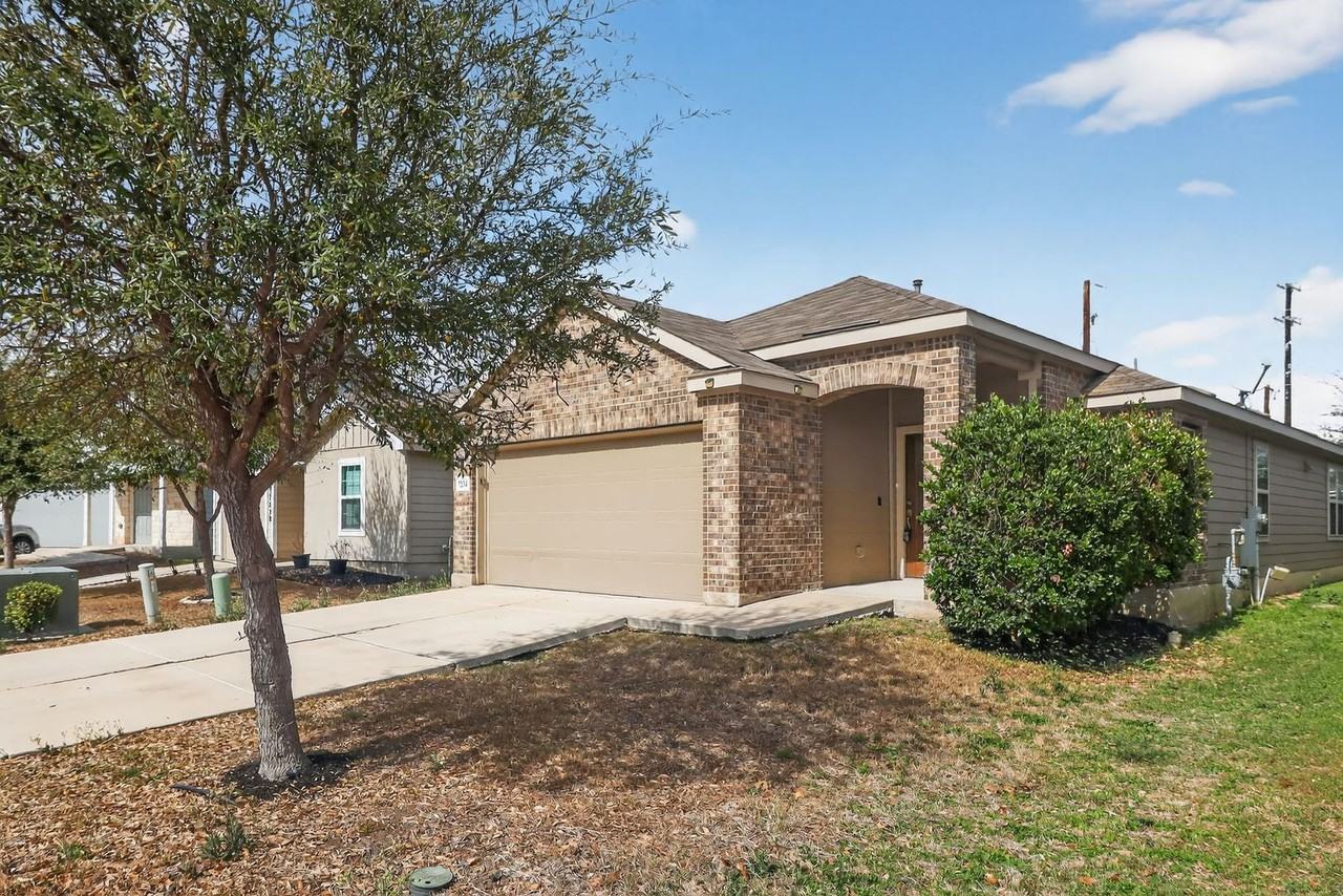 7234 Cozy Run - Photo 2 of 16