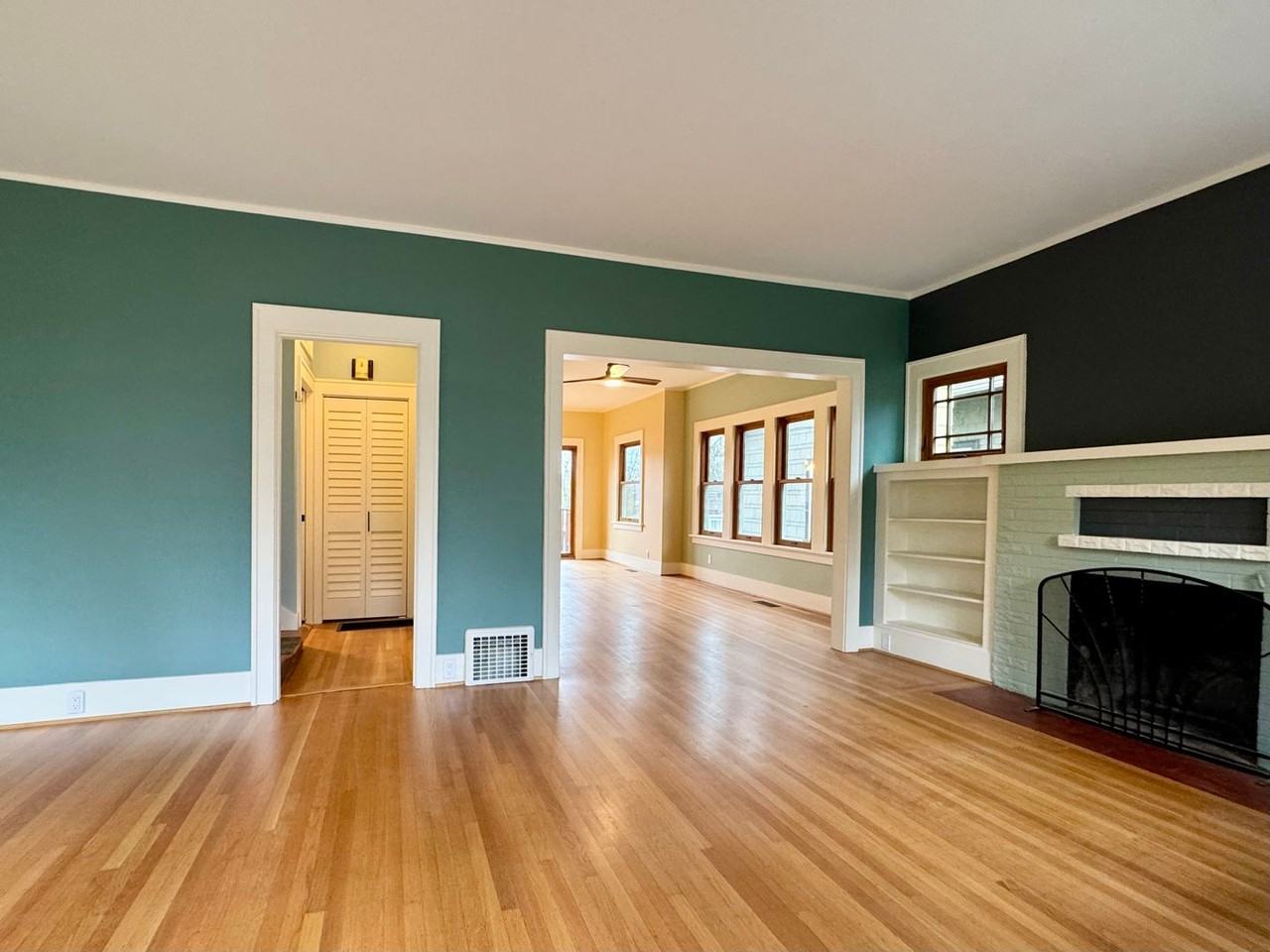 6210 20th Ave Ne - Photo 4 of 26