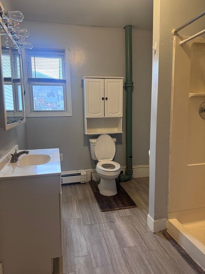 218 Delaware Ave - Photo 5 of 14