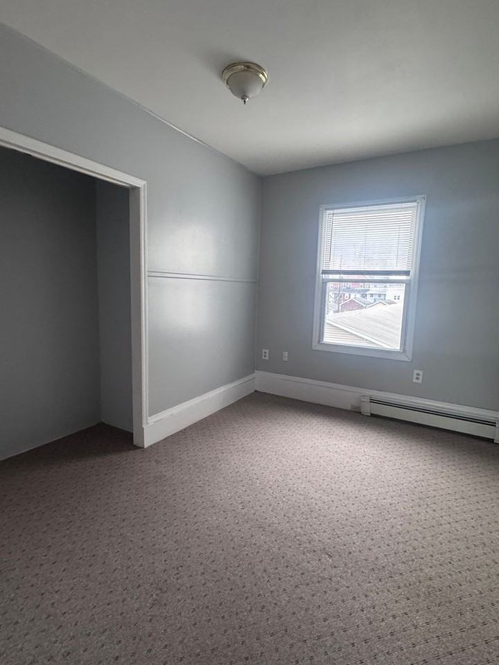 218 Delaware Ave - Photo 6 of 14