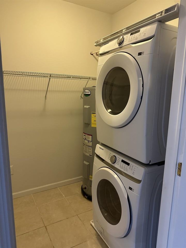 231 Avenue C #3R - Photo 2 of 9