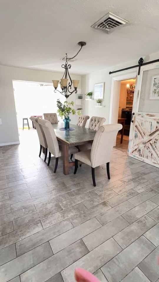 3386 Honeysuckle Rd - Photo 4 of 16