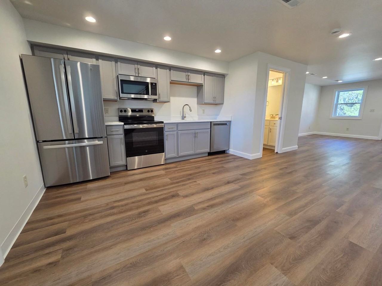 43 W Main St - Photo 6 of 20