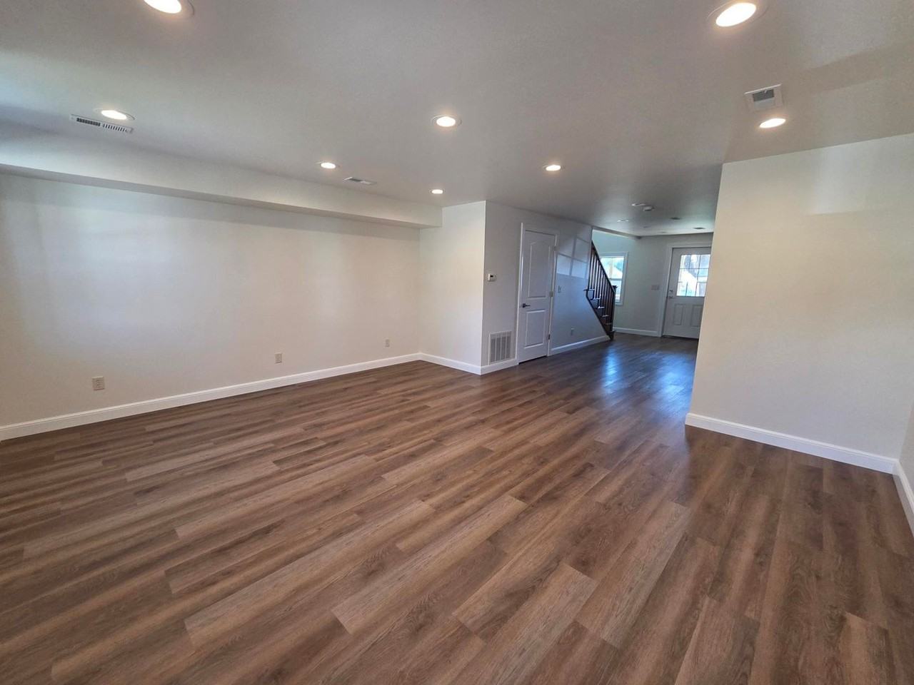 43 W Main St - Photo 7 of 20