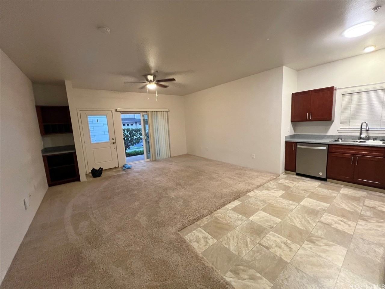 458 Manawai St Apt 501 - Photo 3 of 24