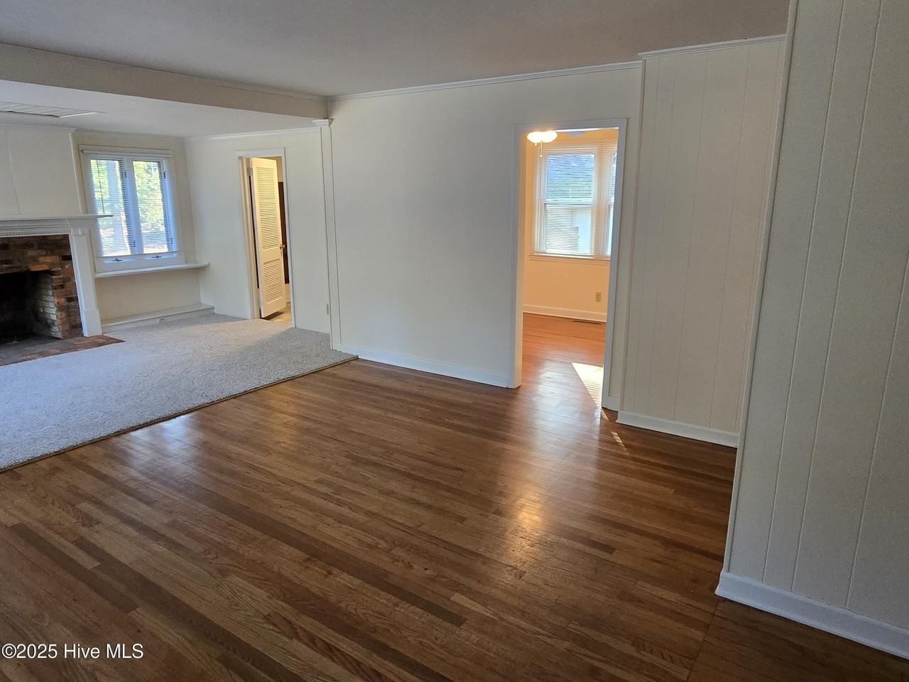 350 Crestview Rd - Photo 7 of 27