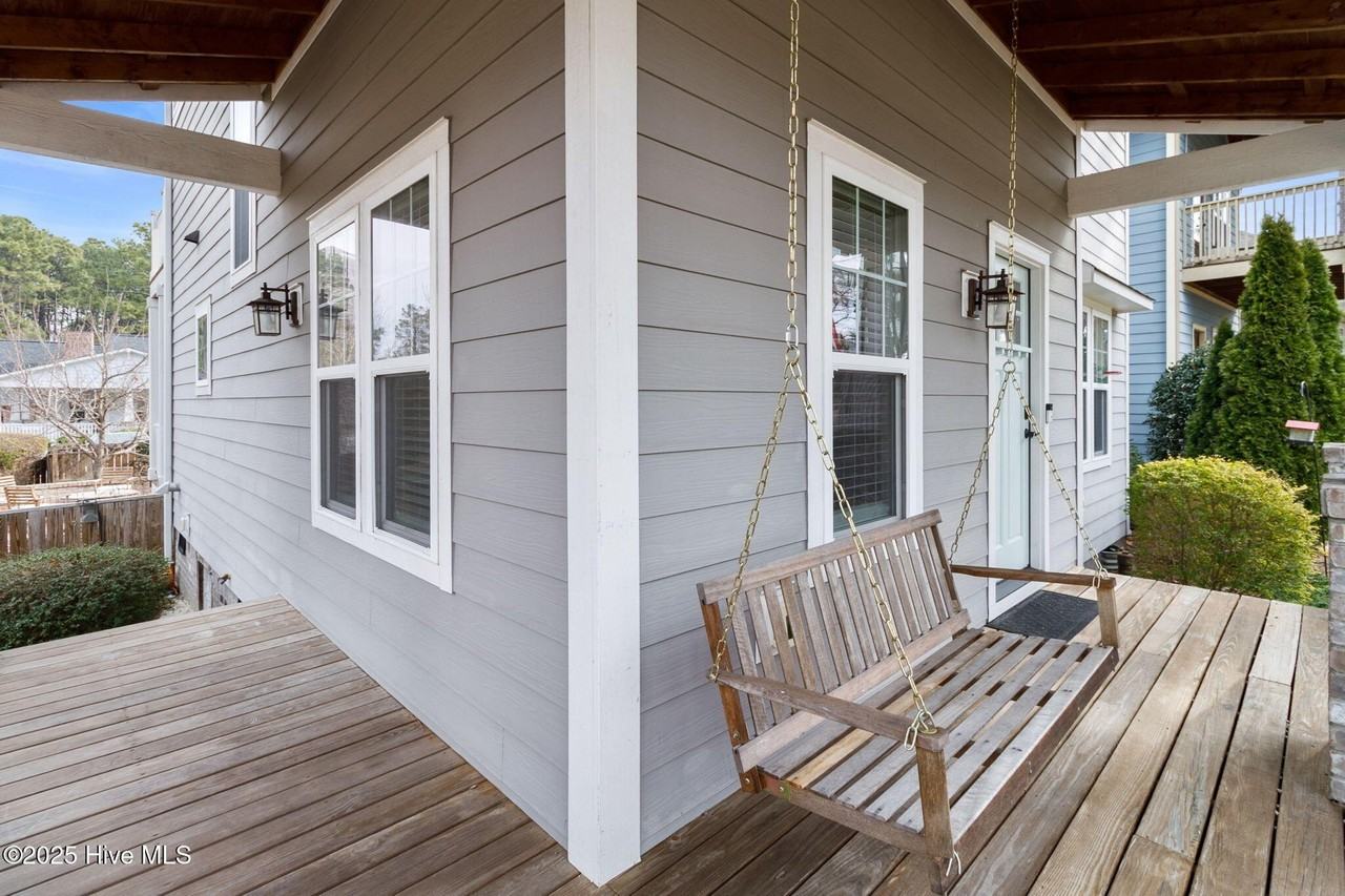 225 Springwood Way - Photo 5 of 45