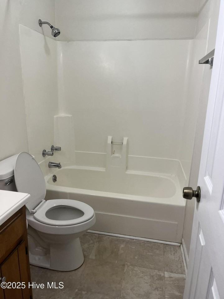 125 Corey Cir - Photo 7 of 8