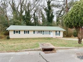featured image of 135 Lillian Dr