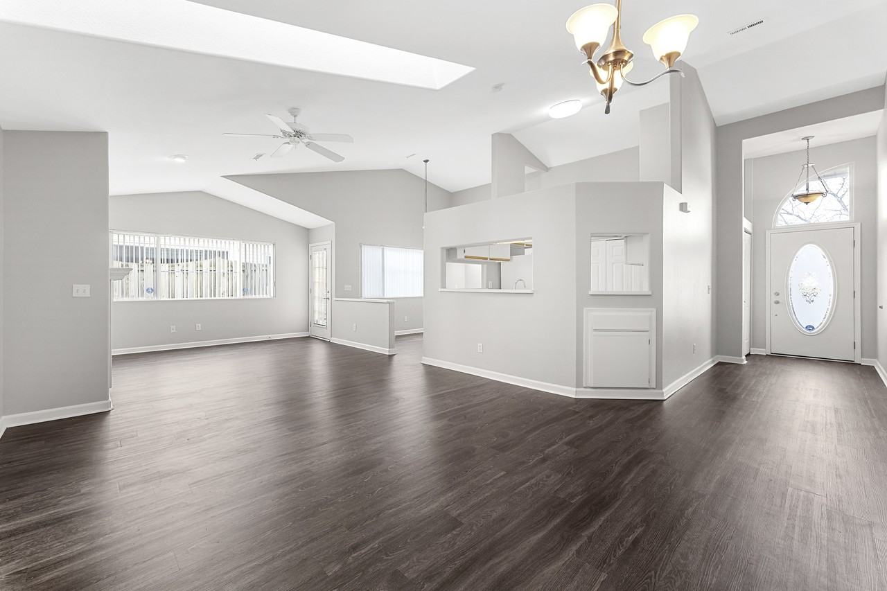 831 Shadow Ln #831UPG - Photo 6 of 10