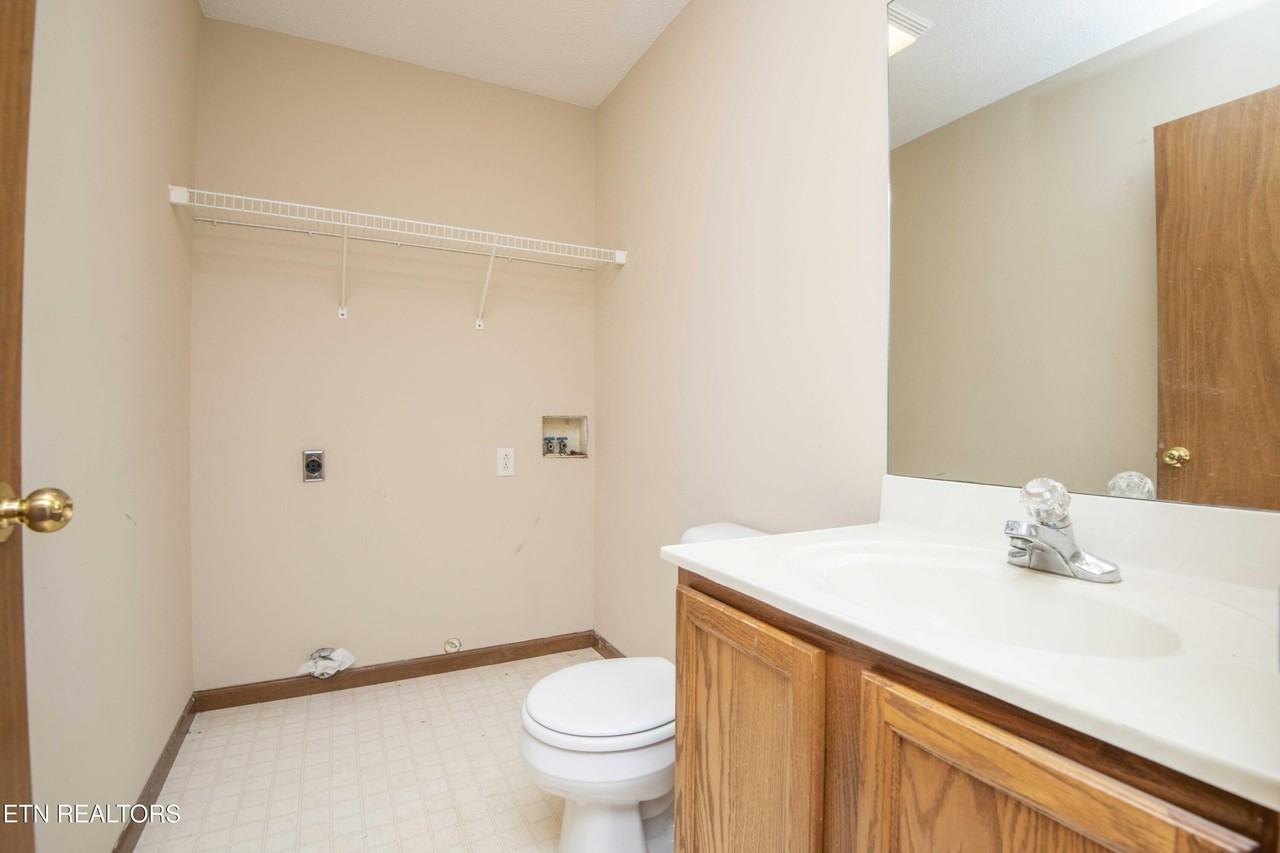 7900 Gray Heights Way - Photo 7 of 14