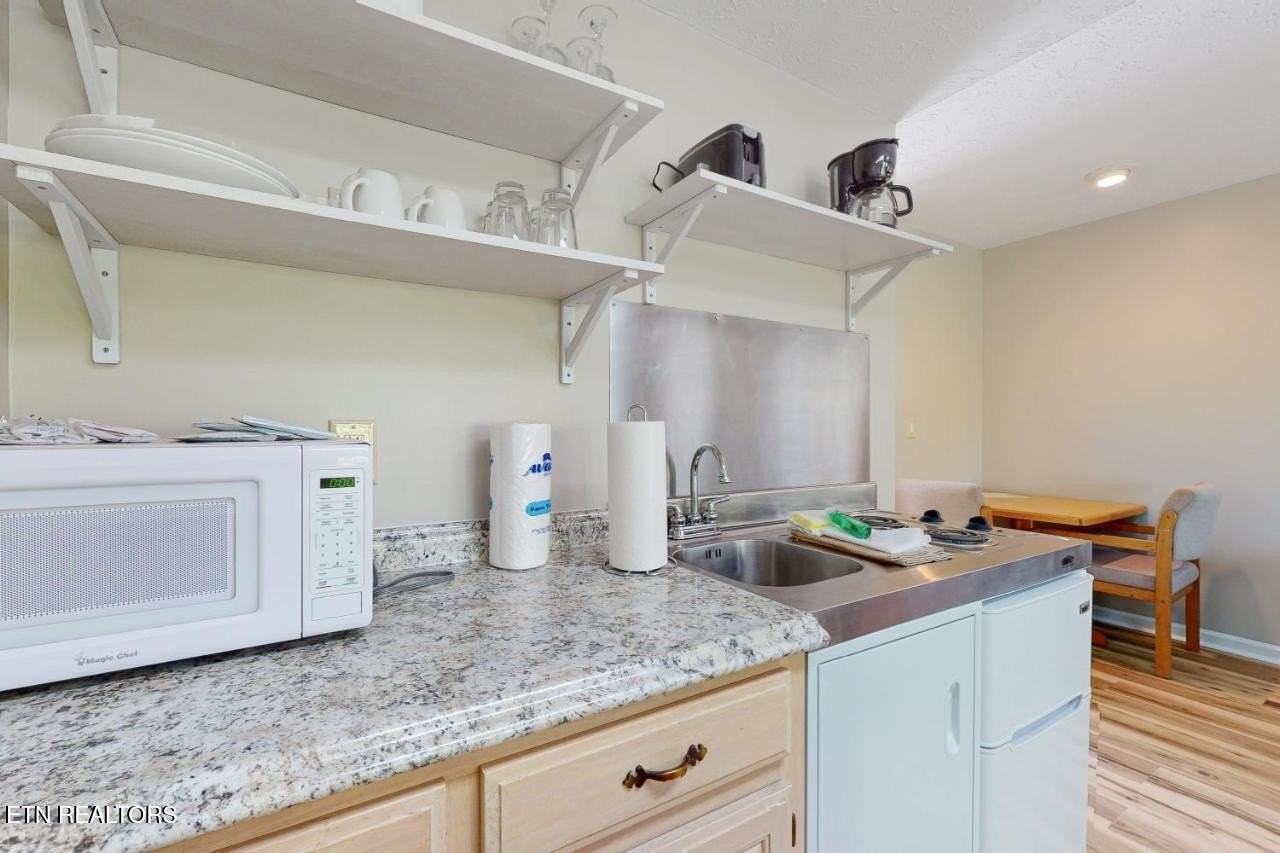 661 Harrison Ferry Rd Apt 6 - Photo 4 of 22