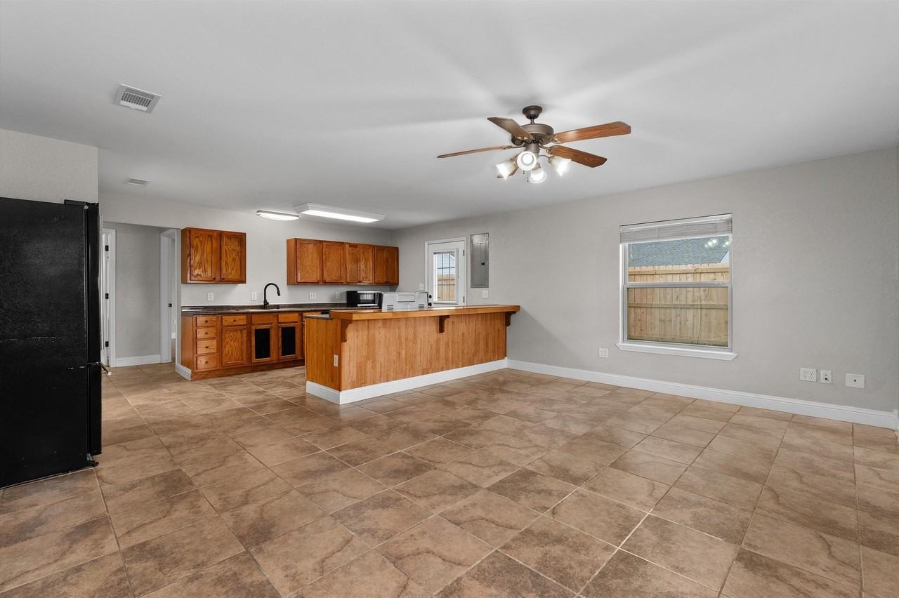 2227A Danville Rd - Photo 2 of 21