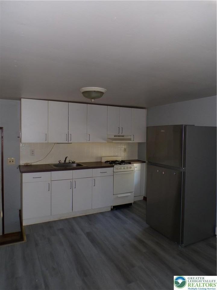 59 S Delaware Dr Unit 2 - Photo 3 of 6