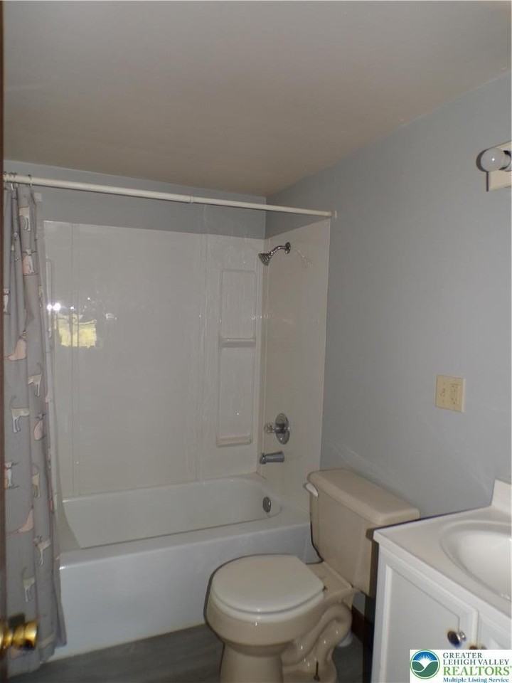 59 S Delaware Dr Unit 2 - Photo 4 of 6