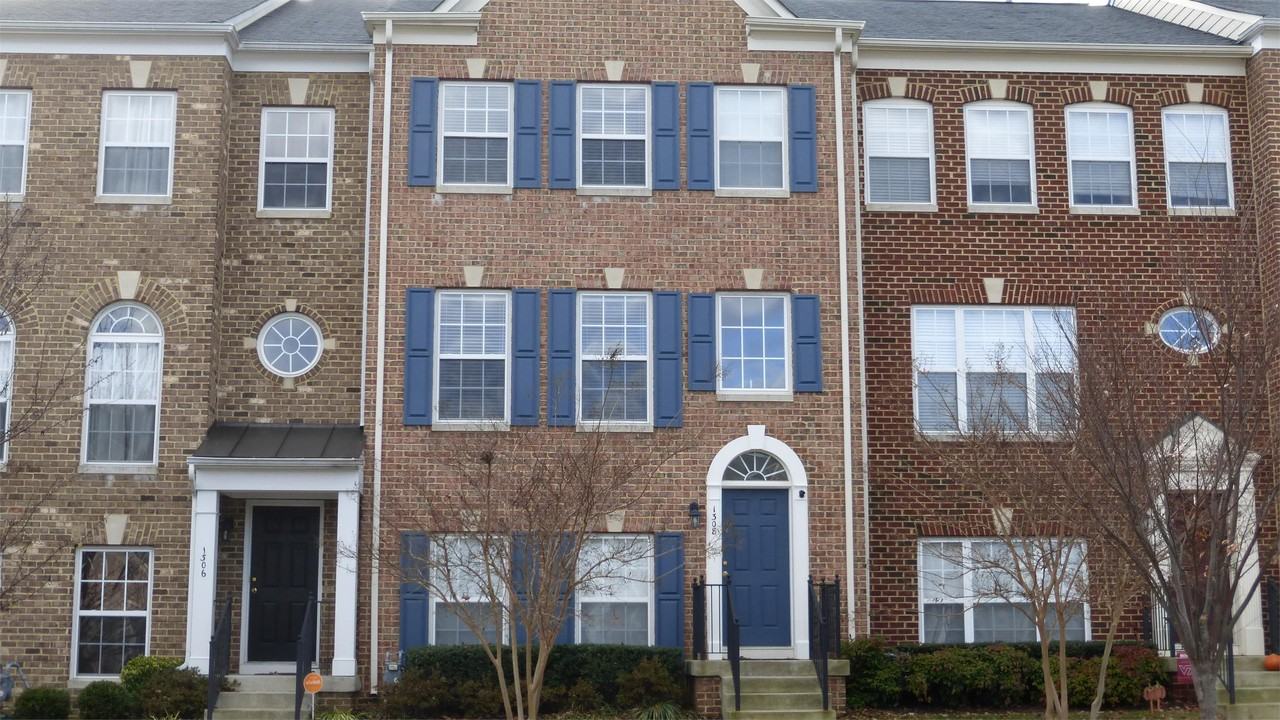 1308 Saunders Dr #1 - Photo 2 of 30