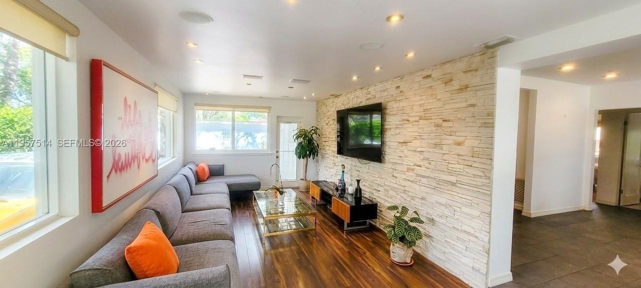 875 Ne 130th St #0 - Photo 2 of 22