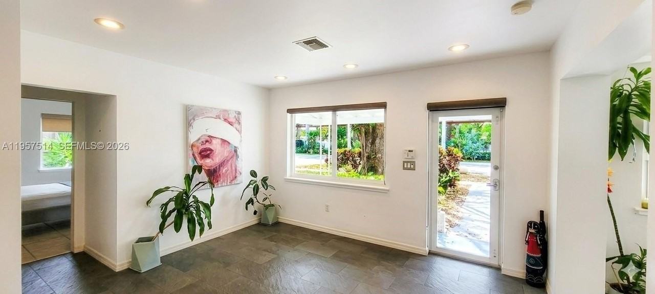 875 Ne 130th St #0 - Photo 4 of 22