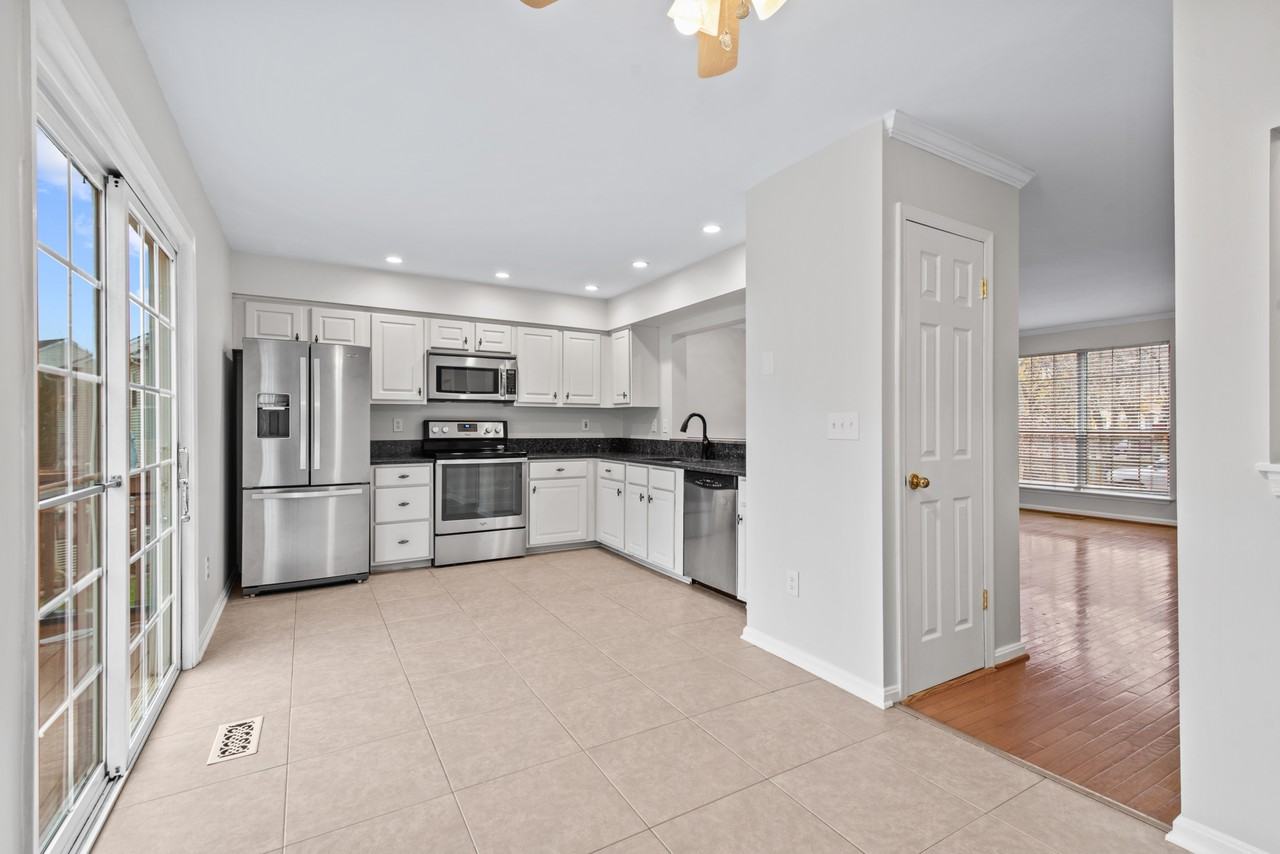 20 White Pine Ct - Photo 2 of 10