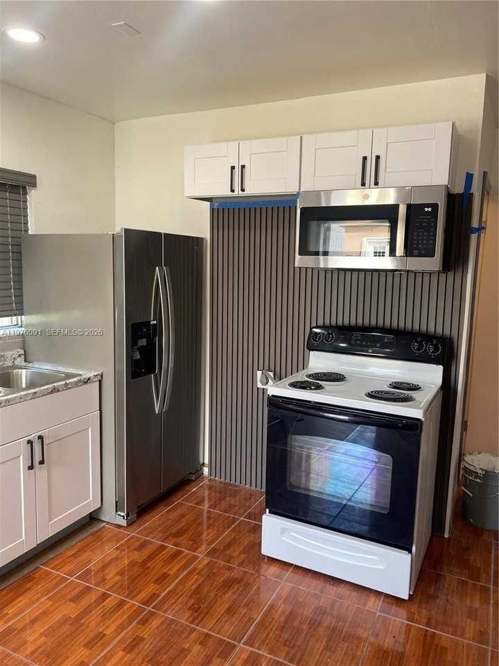 10701 Nw 23rd Ave #0 - Photo 2 of 10