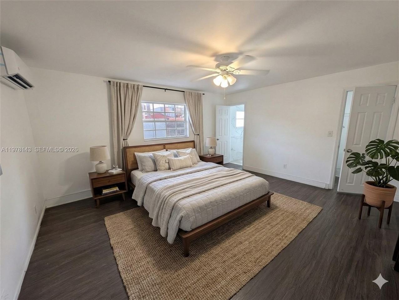 232 Sw 23rd St #1-3 - Photo 3 of 15