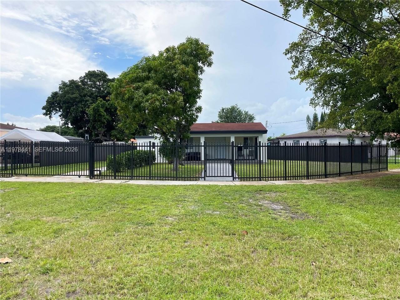 170 Sw 63rd Ct - Photo 2 of 29