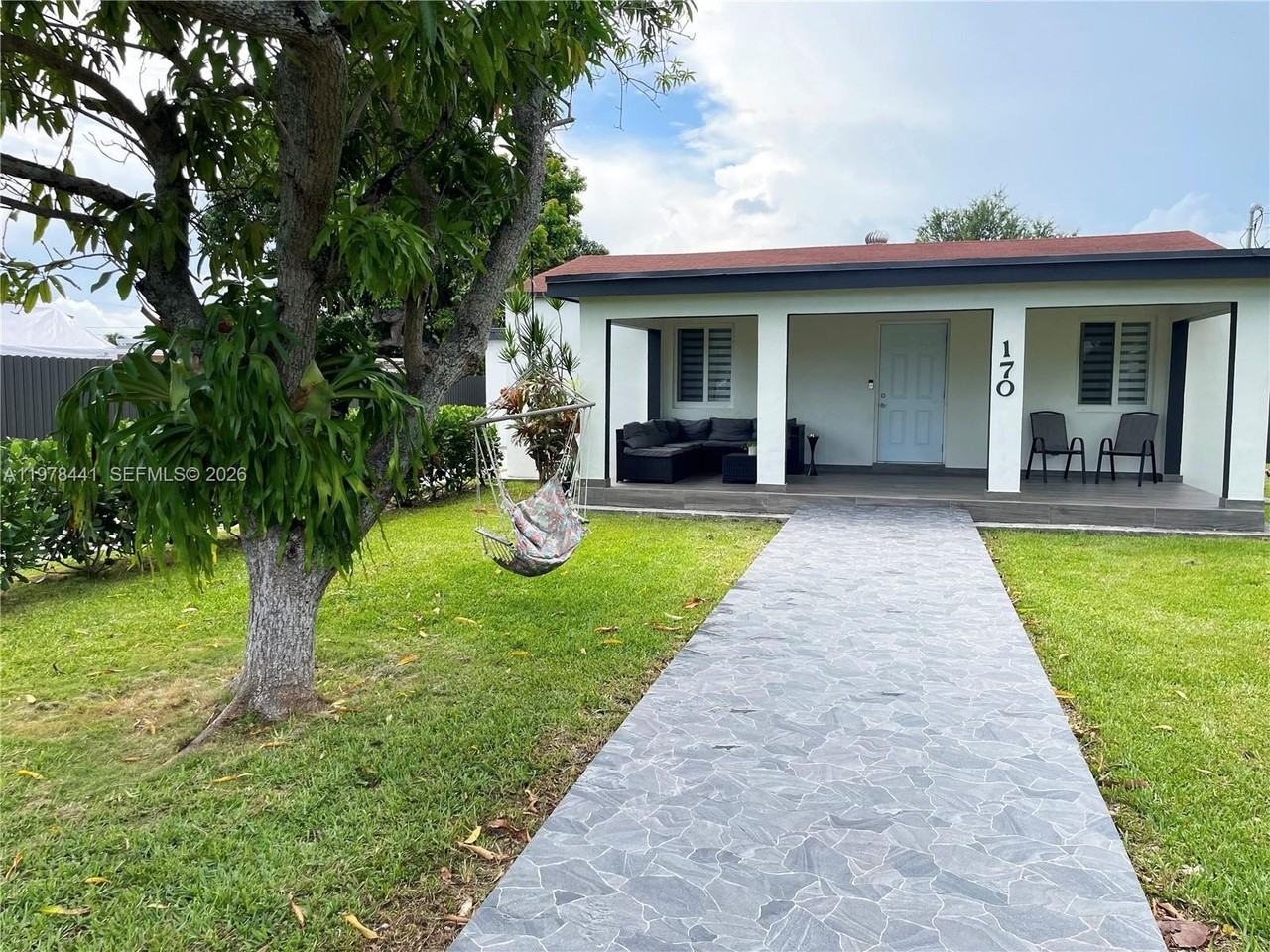 170 Sw 63rd Ct - Photo 3 of 29