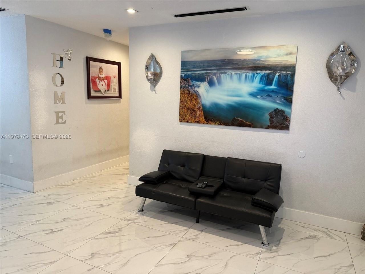 18501 Nw 30th Ave - Photo 4 of 13