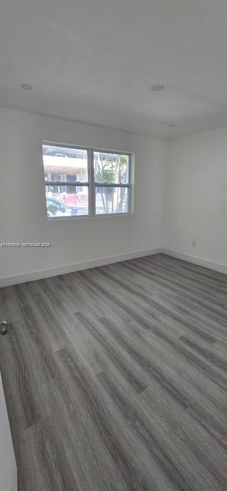 1812 Scott St #1812 - Photo 6 of 7