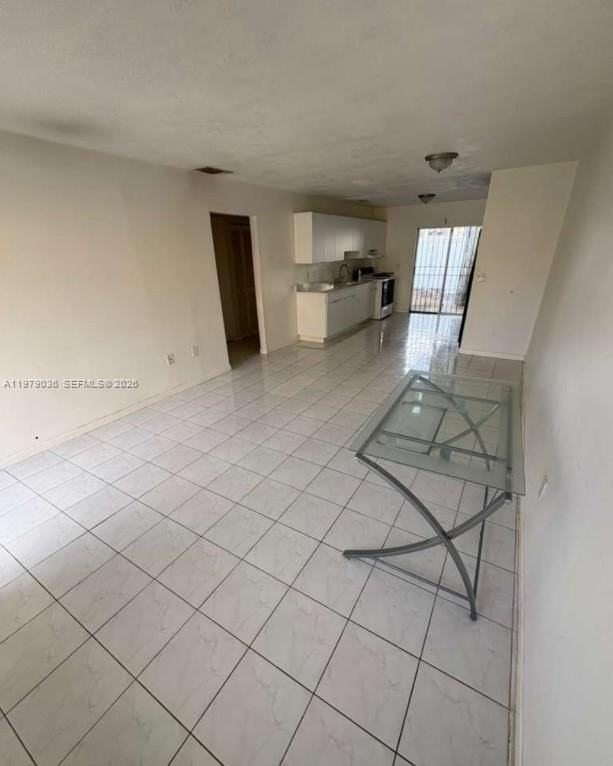 1622 Sunrise Blvd - Photo 4 of 11