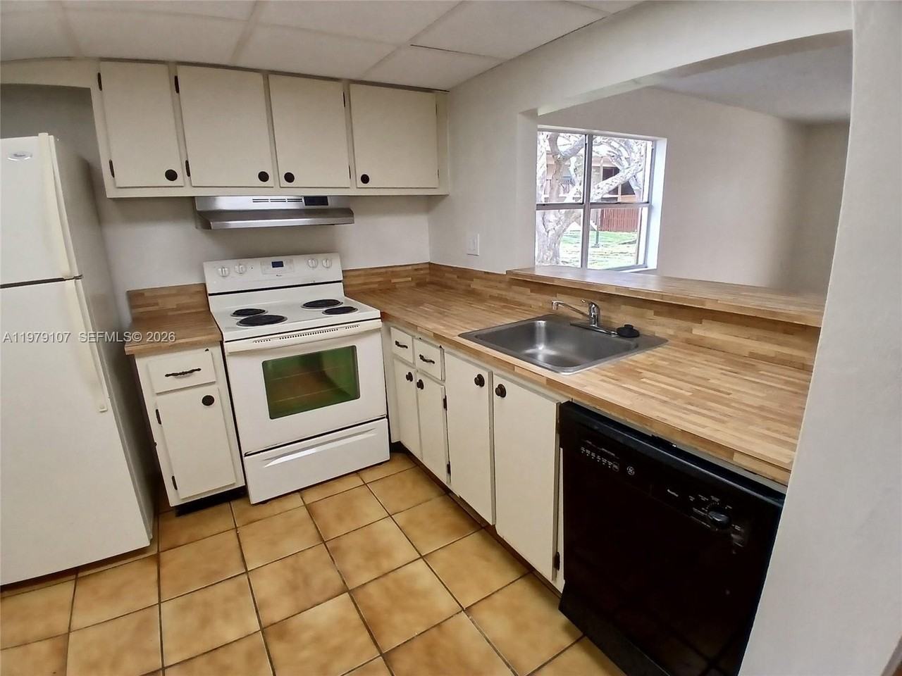 11273 Sw 88th St #114J - Photo 3 of 19