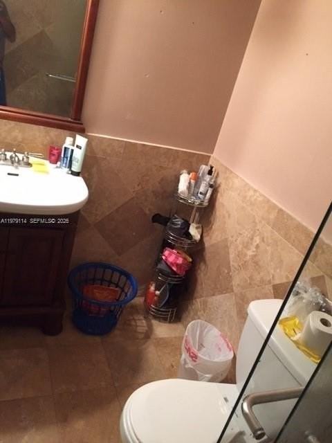 4021 Indian Creek Dr #2B - Photo 7 of 11